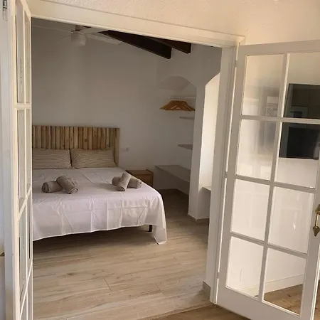 Siete Pameras 1 Cala'N Blanes (Menorca)